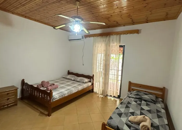 Romeo\'S Guest House 2