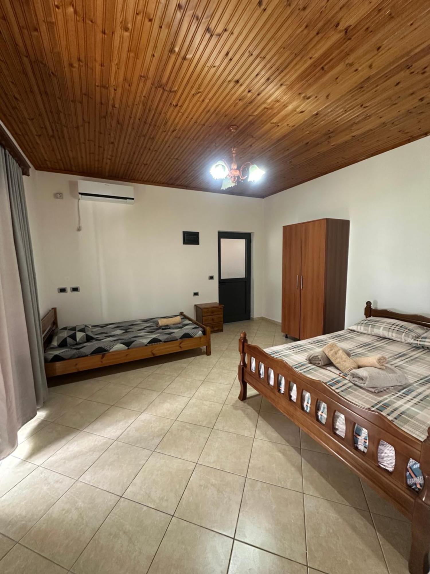 Guest house Romeo's 2 Piqeras